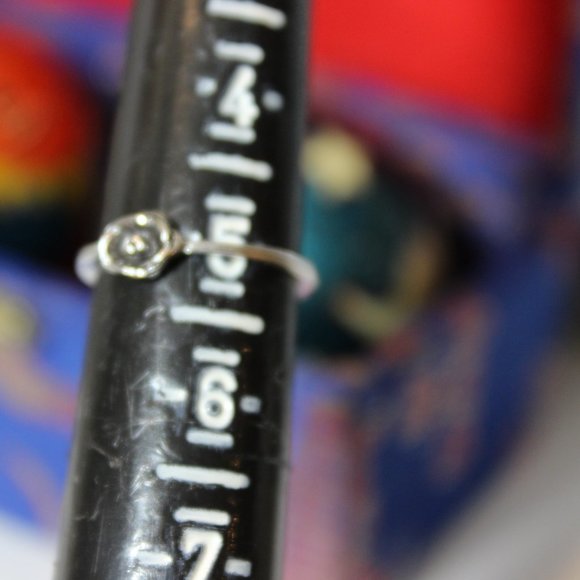 Whimsical Miniature Buttercup Flower Ring size 5 - Picture 2 of 5